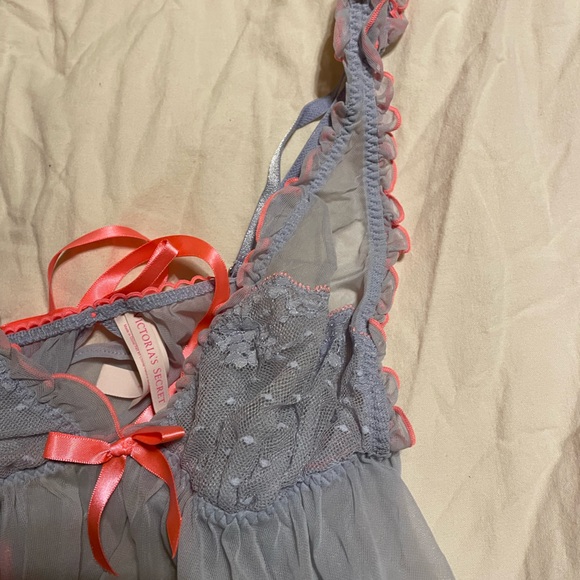 Victoria Secret top - Picture 2 of 4